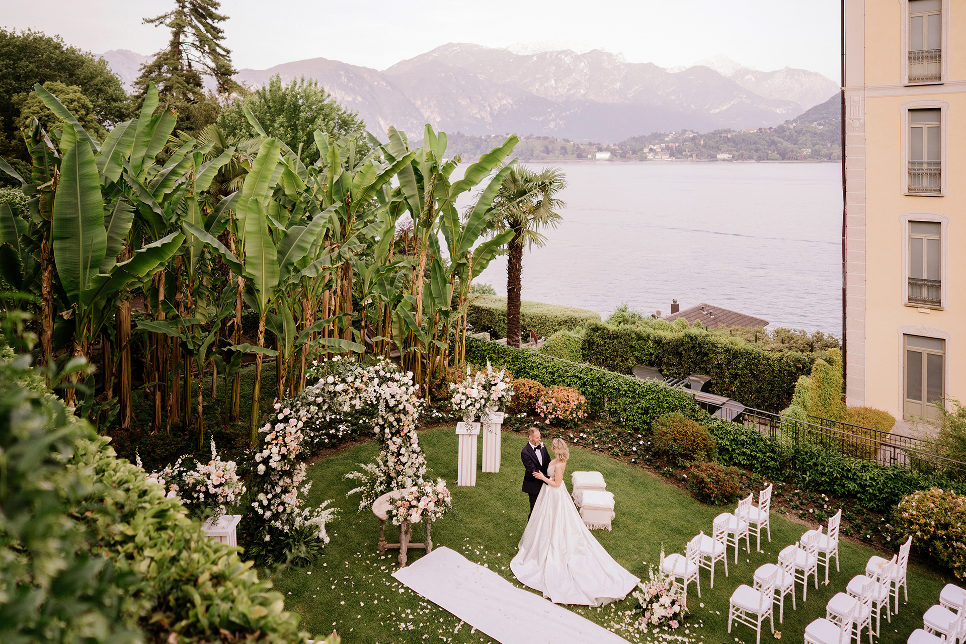 Romantic wedding in lake Como :: 32